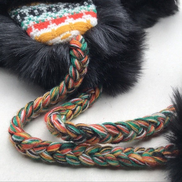 SOLD!!! Free People x Urban Outfitters Vegan Black Fur Pom Pom Winter Trapper Ha - Picture 3 of 13